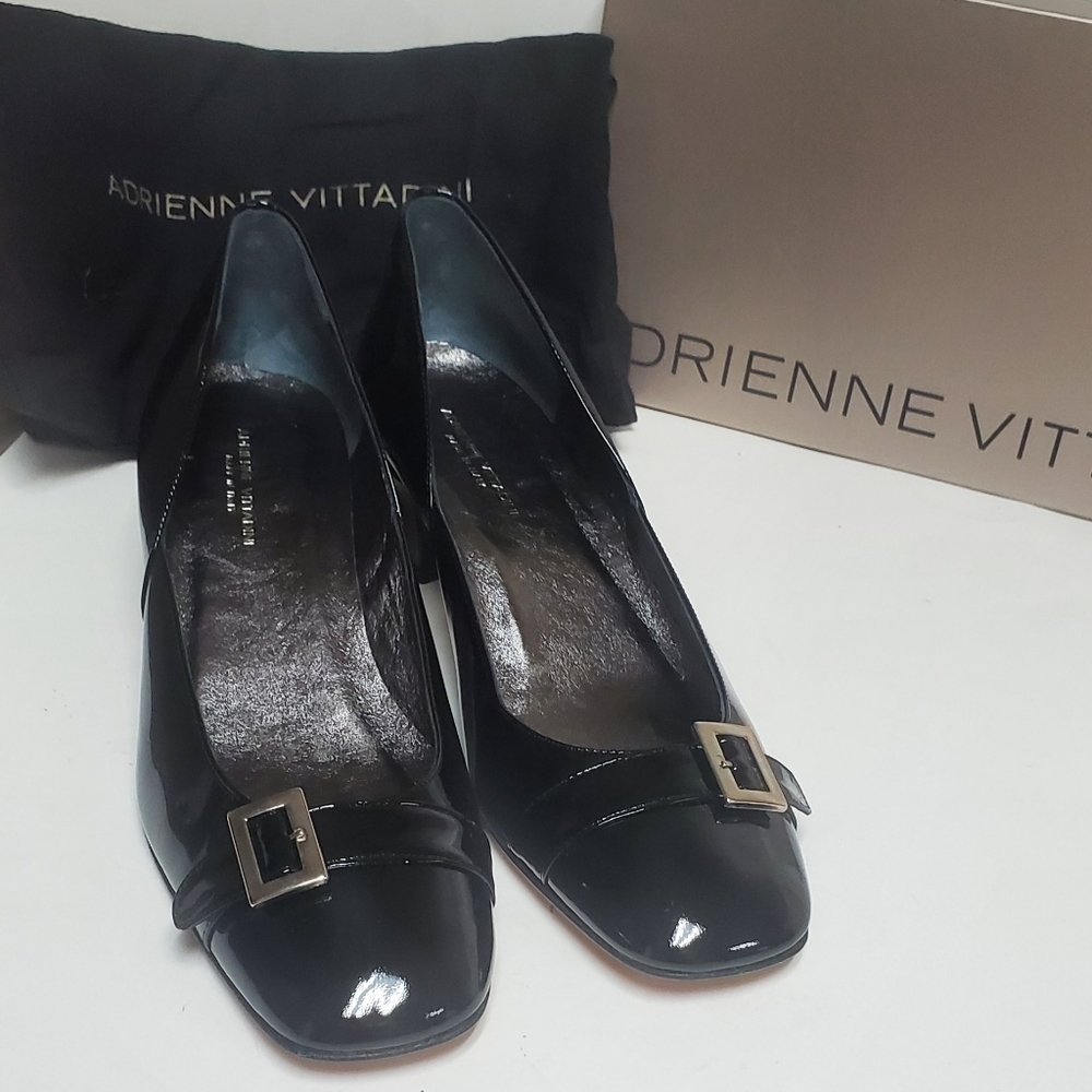 NEW IN BOX ADRIENNE VITTADINI Camelia Black Leather Buckle Shoes 9.5 M